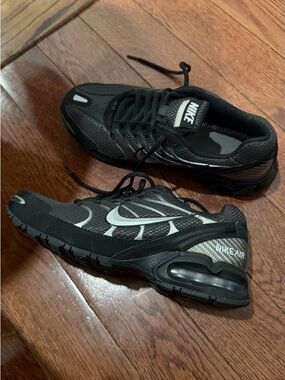 Nike Black and White Men's Running Sneakers